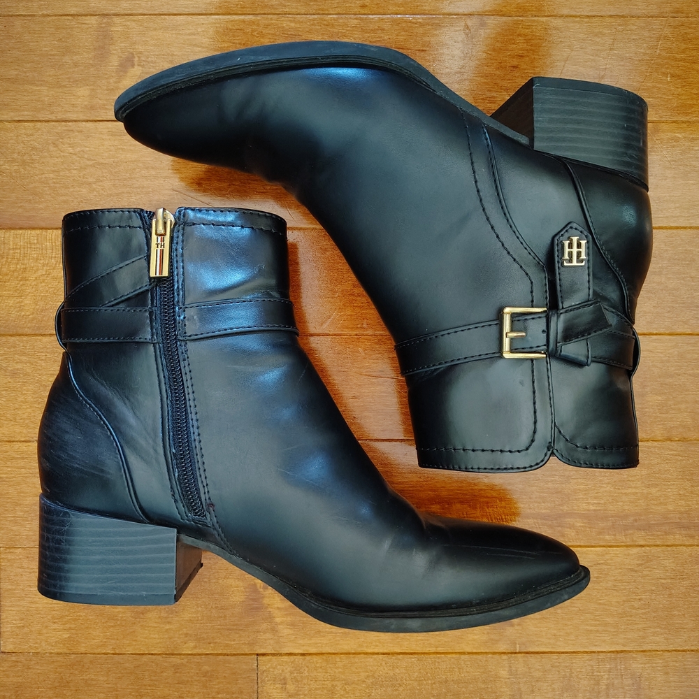 Tommy Hilfiger Black Faux Leather Buckle Ankle Boots - Women's 6.5